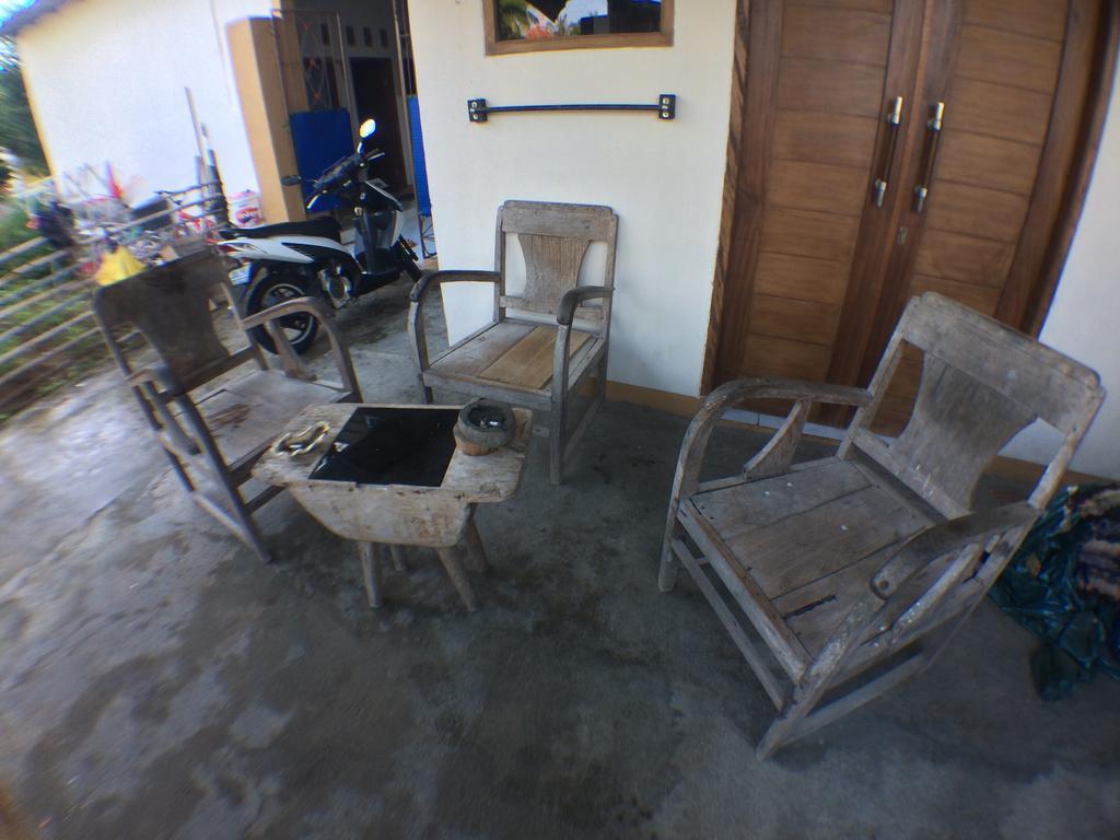 Jeges Homestay Senggigi Exterior foto